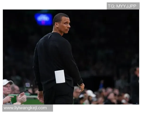 掘金双雄赛后温情相拥 官媒相约再重逢